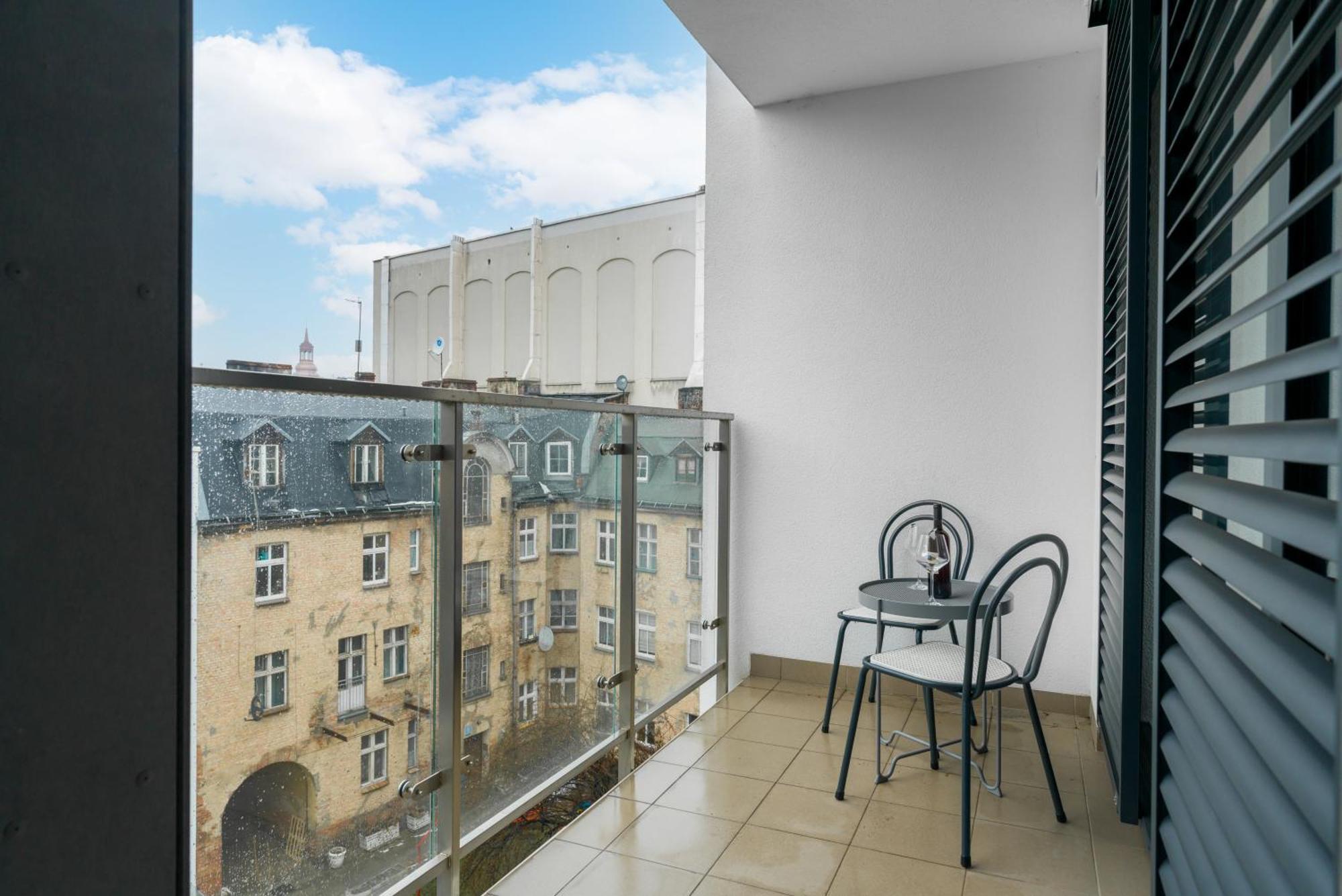 Apartament Black & White Mostowa By Renters Poznań Dış mekan fotoğraf